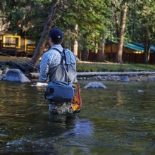 Load image into Gallery viewer, SANLIKE 1.1M Fishing Net Fiberglass Telescoping Foldable Landing Handle Net Pole Catching Fishing Equipment Accessories