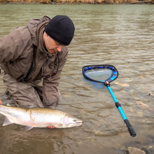 Load image into Gallery viewer, SANLIKE Floating nets Aluminium retractable collapsible landing nets with carrying clips Retractable poles Fishing accessories