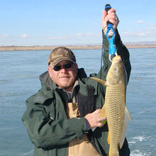 Load image into Gallery viewer, SANLIKE Fishing Gripper with Scale Max Weighing 18KG Fish Lip Grip Fishing Grabber 360° Rotating EVA Handle with Lanyard Tool