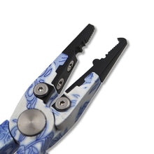 Load image into Gallery viewer, New arrival China white and blue color Fishing Tackle Gripper Clip Clamp Grabber Fish Plier Pliers Hand Tools for fishing lover