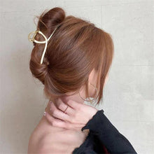 Load image into Gallery viewer, Simple Headdress Metal Hairpin

