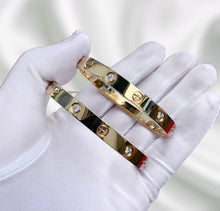 Load image into Gallery viewer, Sanlike Titanium crystal bracelet (Buy 1 Take 2 Promo)
